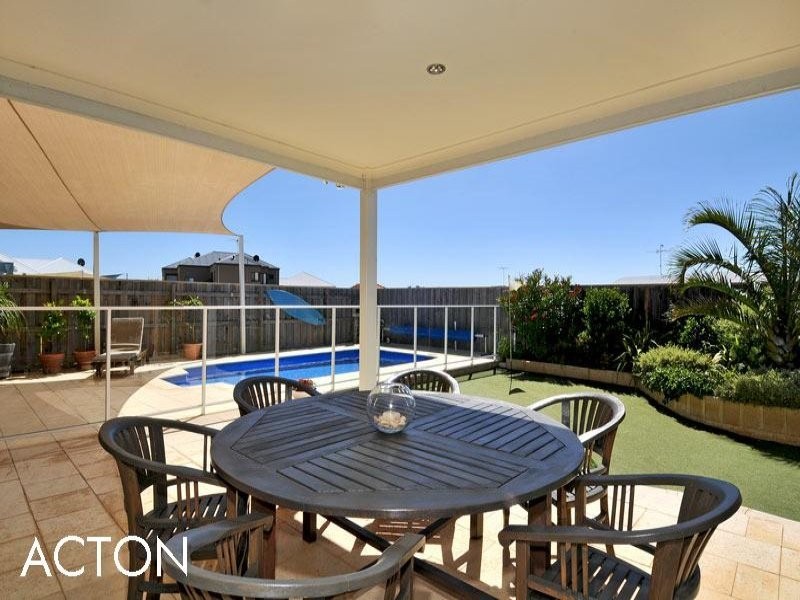 70 Boardwalk Boulevard, Halls Head WA 6210