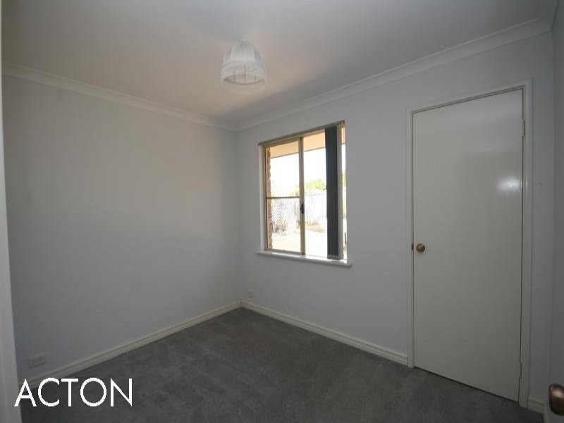 14 Coppercups Place, Halls Head WA 6210