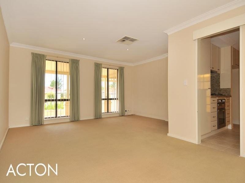 19 Sandford Crescent, Halls Head WA 6210