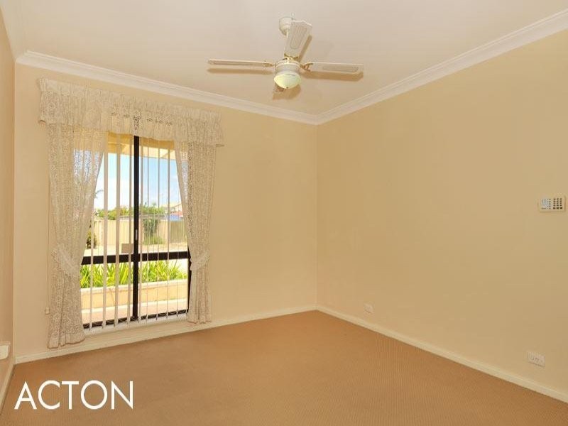 19 Sandford Crescent, Halls Head WA 6210