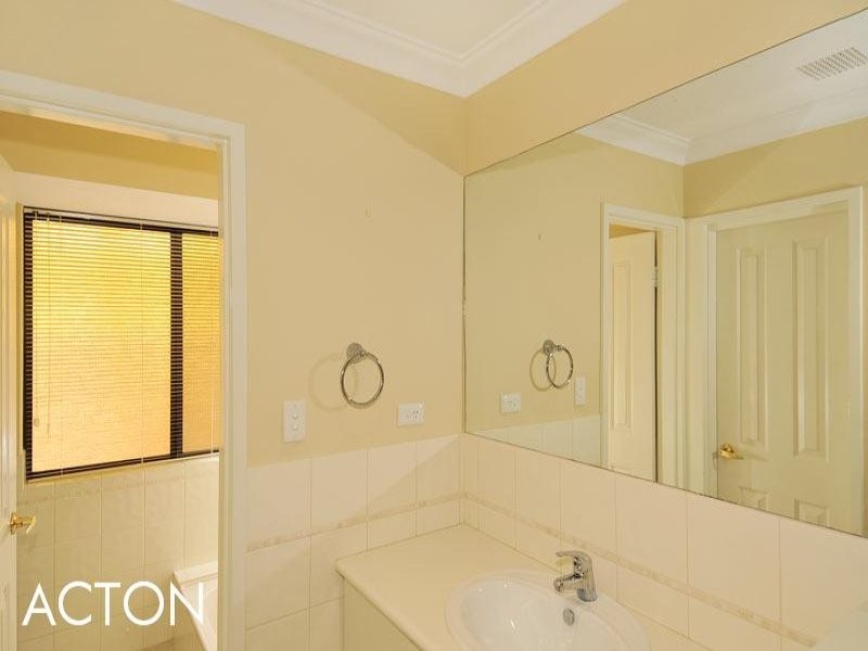 19 Sandford Crescent, Halls Head WA 6210