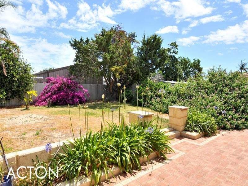 19 Sandford Crescent, Halls Head WA 6210