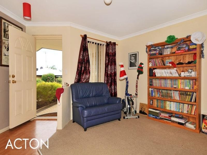 10 Lucidus Retreat, Greenfields WA 6210