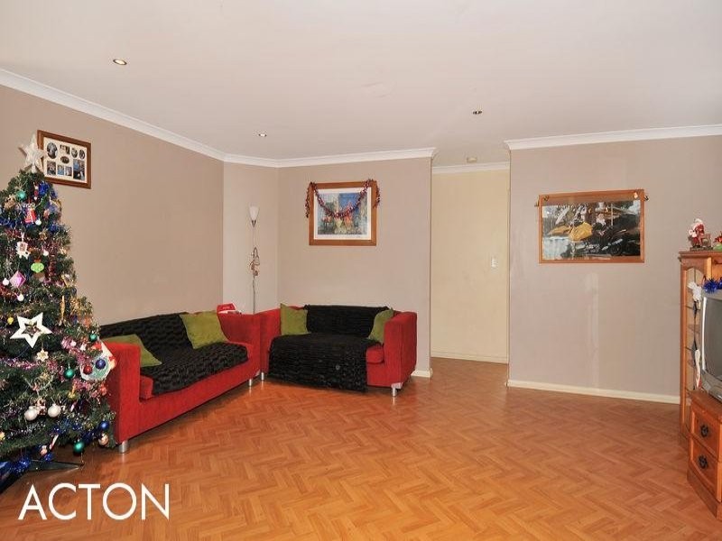 10 Lucidus Retreat, Greenfields WA 6210