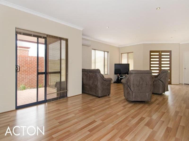 2/3 McKay Street, Waroona WA 6215