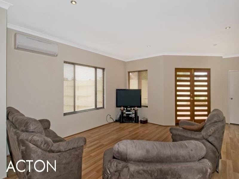 2/3 McKay Street, Waroona WA 6215