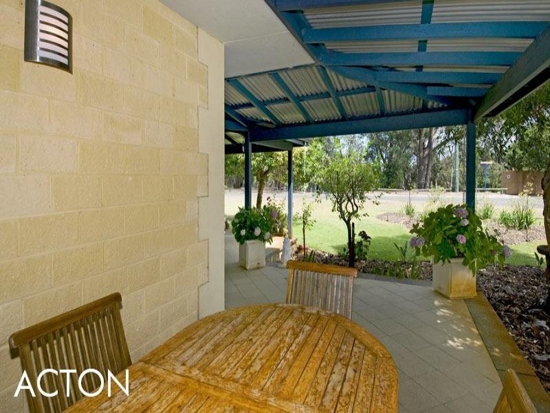 6 Ravenswood Road, Ravenswood WA 6208