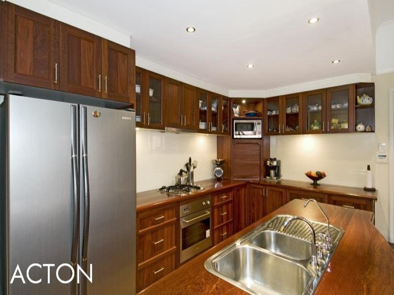 6 Ravenswood Road, Ravenswood WA 6208