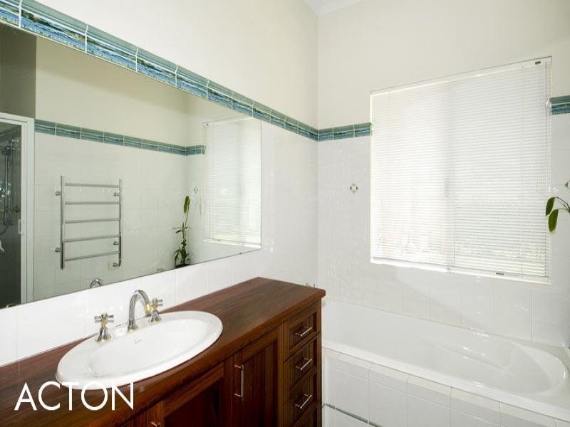 6 Ravenswood Road, Ravenswood WA 6208