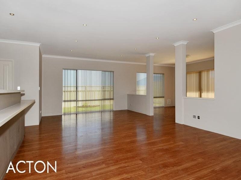 4 Kondinin Way, Dawesville WA 6211