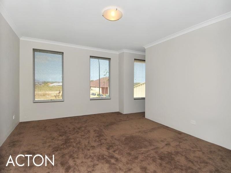 4 Kondinin Way, Dawesville WA 6211