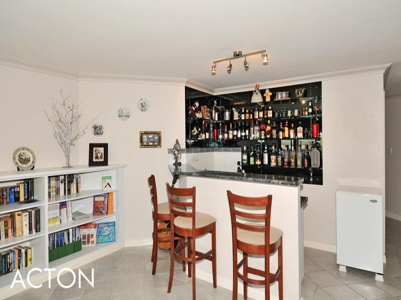 26 Picaroon Place, Halls Head WA 6210