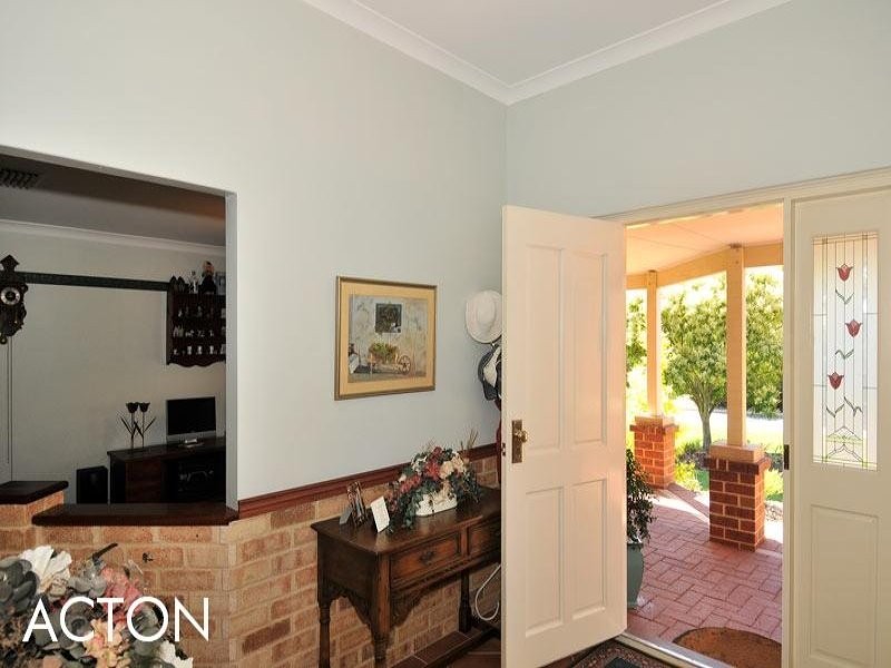 10 Boileau Place, San Remo WA 6210