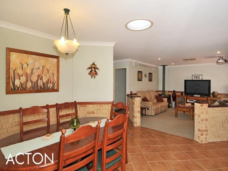 10 Boileau Place, San Remo WA 6210