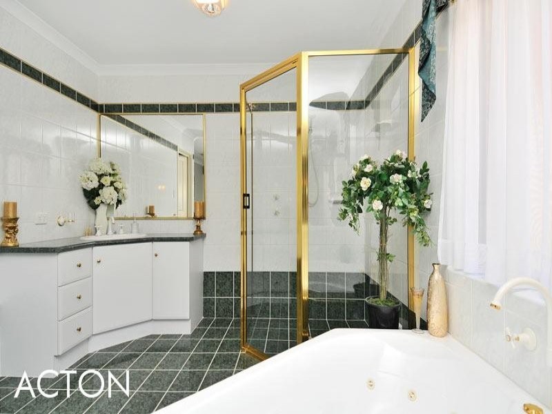 10 Boileau Place, San Remo WA 6210