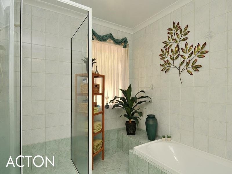 10 Boileau Place, San Remo WA 6210