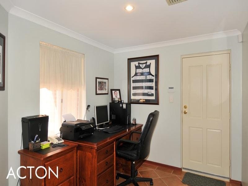 10 Boileau Place, San Remo WA 6210