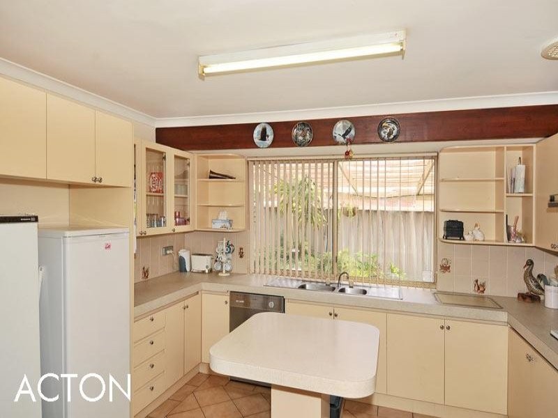 22 Casula Avenue, Coodanup WA 6210