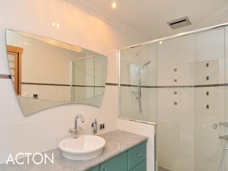 13 Abeona Parade, Madora Bay WA 6210