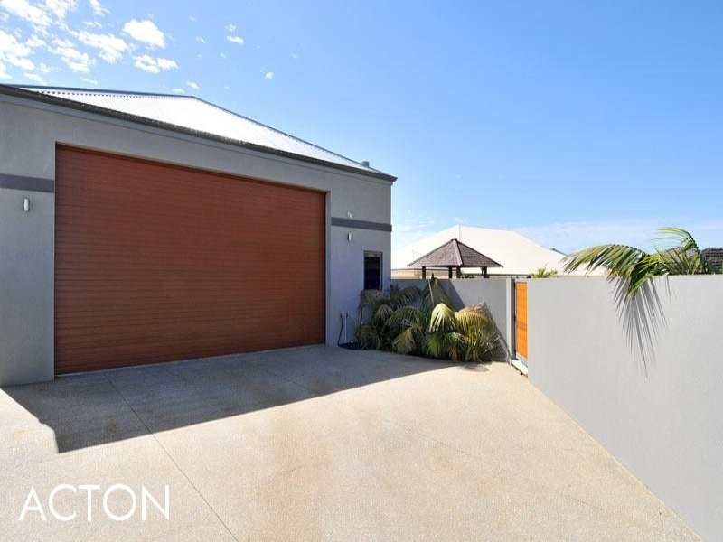 13 Abeona Parade, Madora Bay WA 6210
