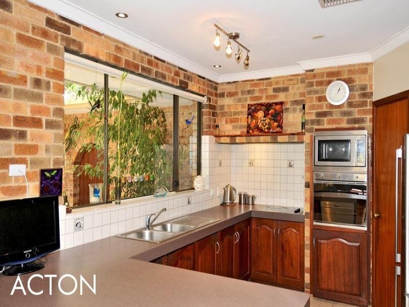 17 Pleasant Grove Circle, Falcon WA 6210