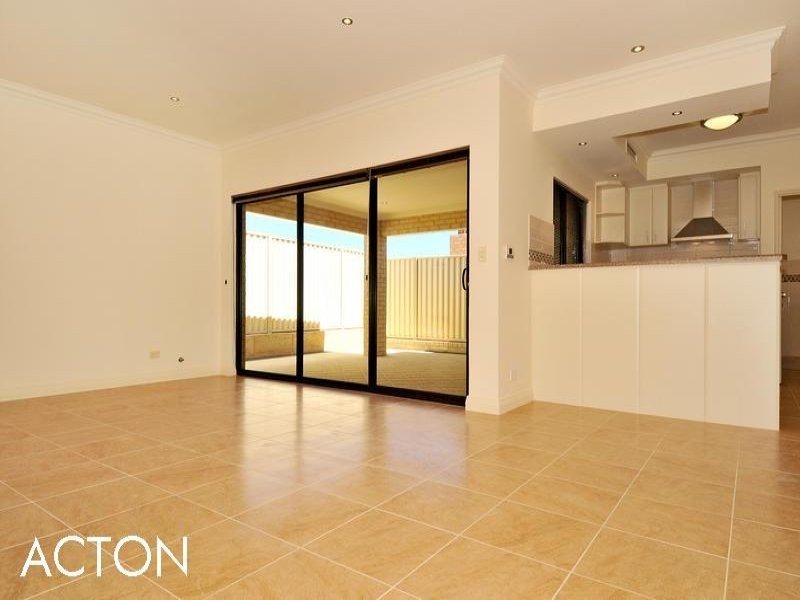 4 Len Howard Drive, Erskine WA 6210