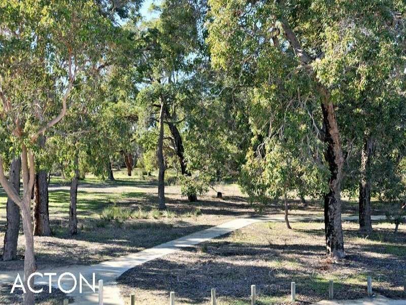 4 Len Howard Drive, Erskine WA 6210