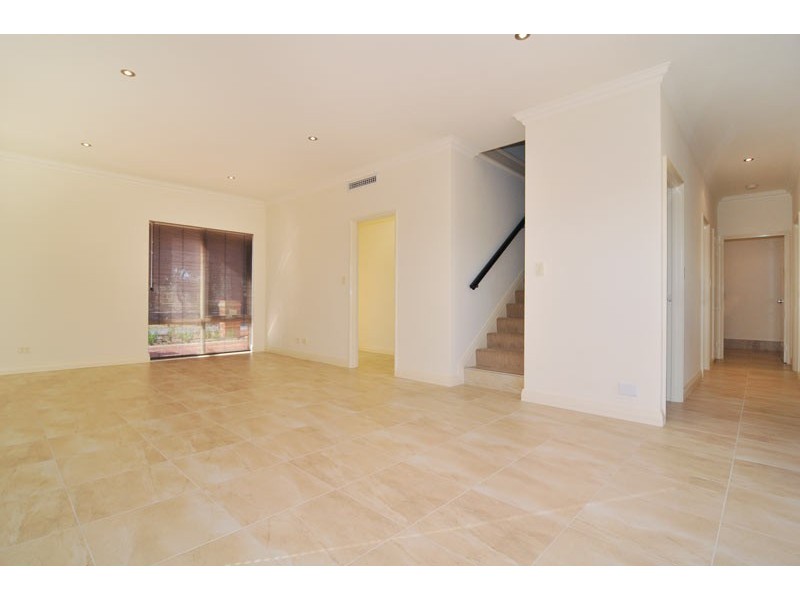 2 Len Howard Drive, Erskine WA 6210