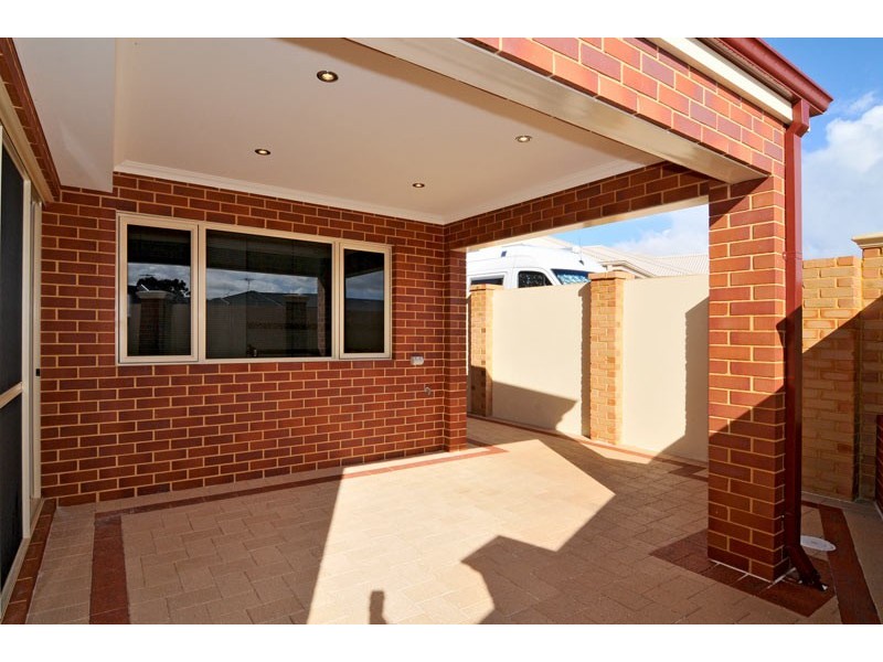 2 Len Howard Drive, Erskine WA 6210