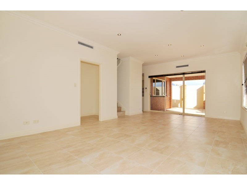 2 Len Howard Drive, Erskine WA 6210