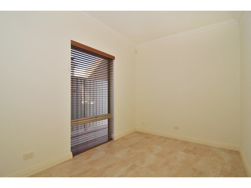 2 Len Howard Drive, Erskine WA 6210