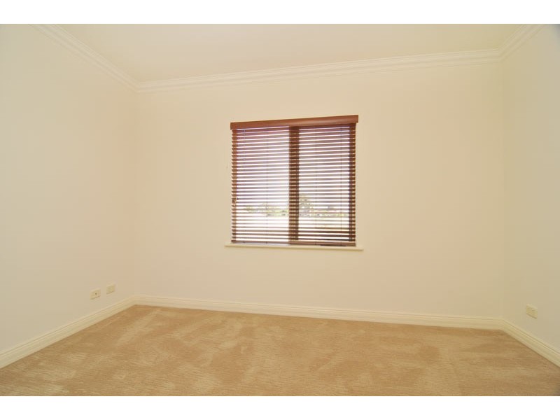 2 Len Howard Drive, Erskine WA 6210