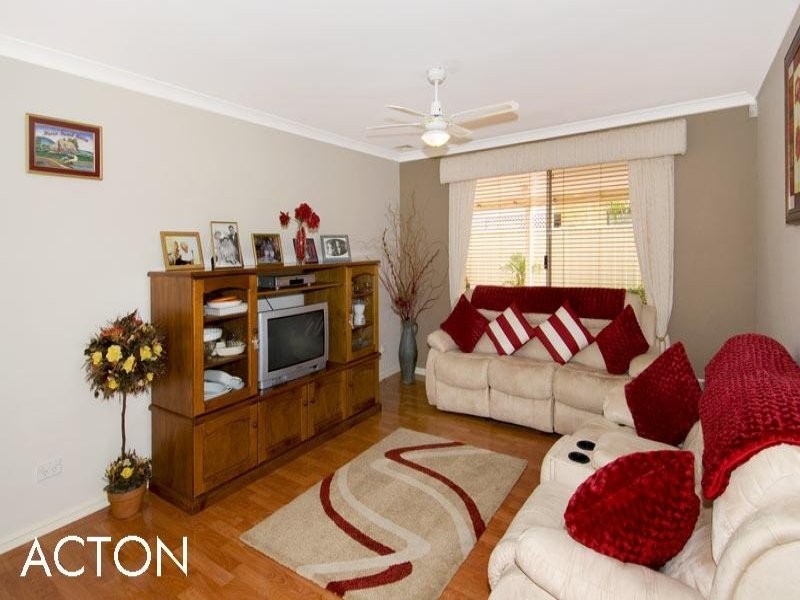 11 Vlamingh Gate, Dudley Park WA 6210