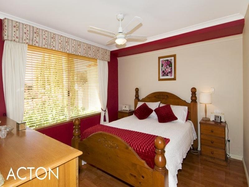 11 Vlamingh Gate, Dudley Park WA 6210