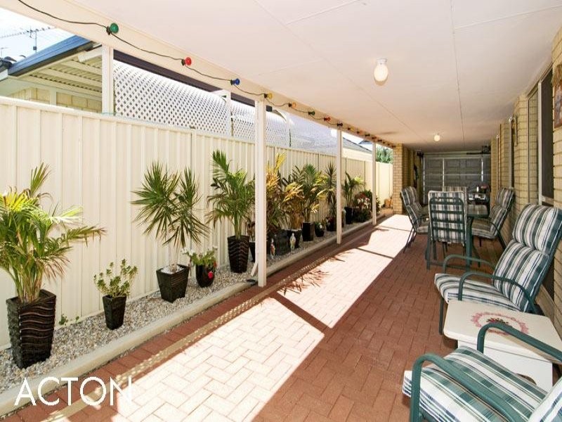 11 Vlamingh Gate, Dudley Park WA 6210