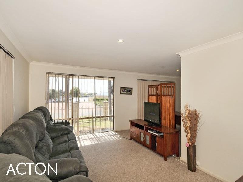 62 Mclarty Road, Halls Head WA 6210