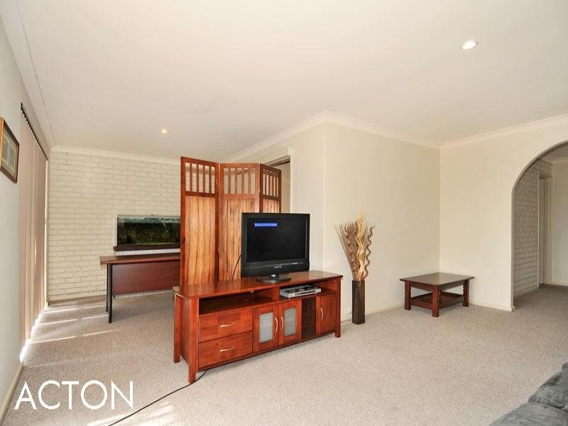62 Mclarty Road, Halls Head WA 6210