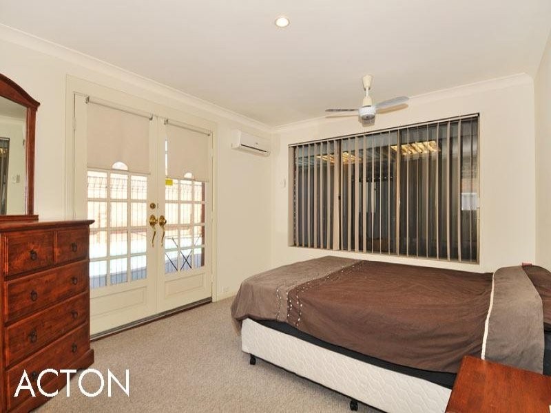 62 Mclarty Road, Halls Head WA 6210