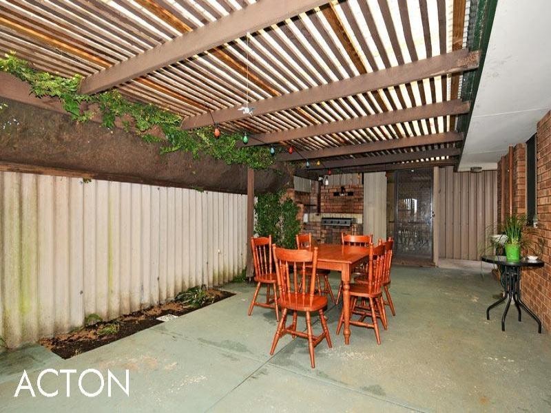 62 Mclarty Road, Halls Head WA 6210
