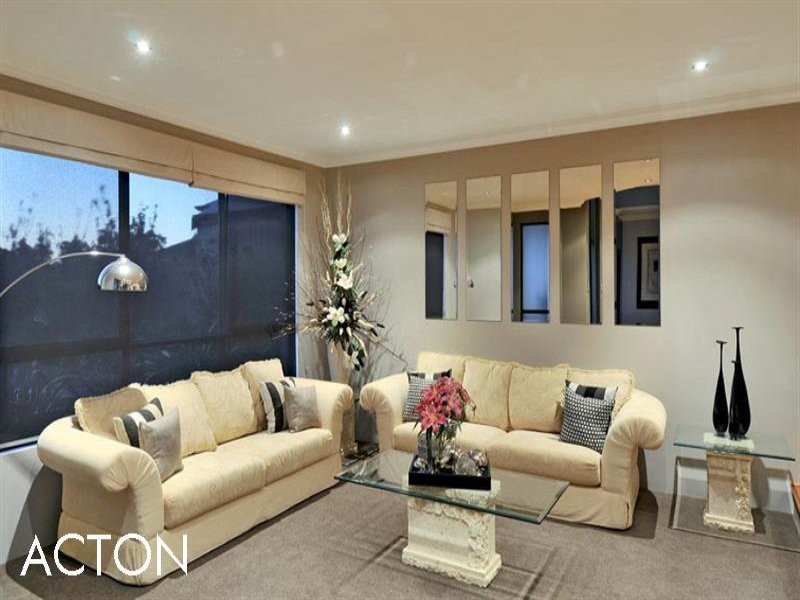 27 Ragamuffin Point, Halls Head WA 6210