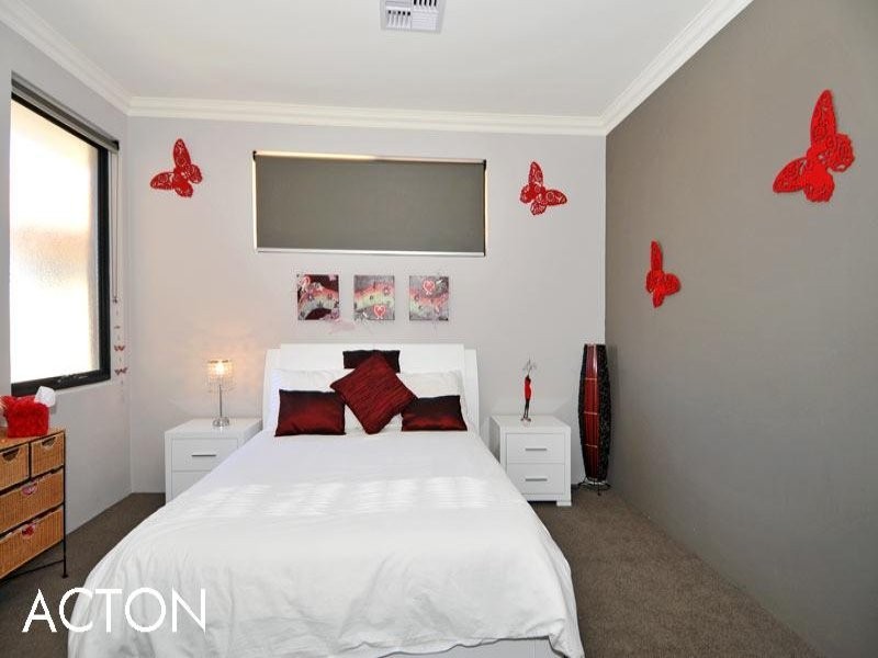 27 Ragamuffin Point, Halls Head WA 6210