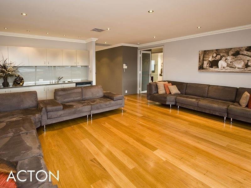 27 Ragamuffin Point, Halls Head WA 6210