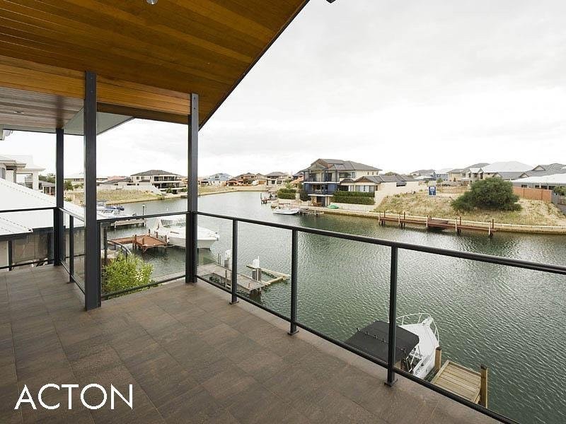 27 Ragamuffin Point, Halls Head WA 6210