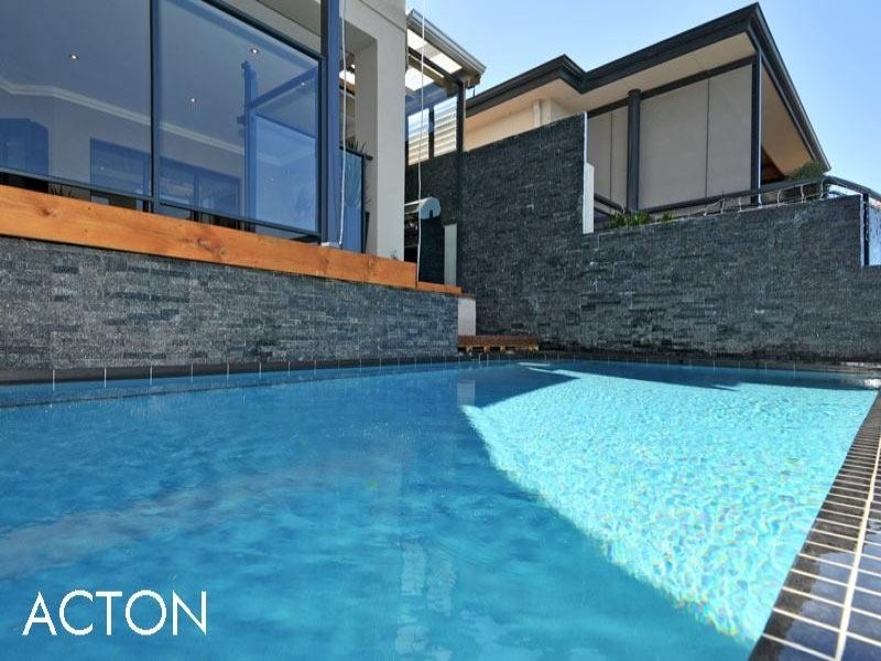 27 Ragamuffin Point, Halls Head WA 6210