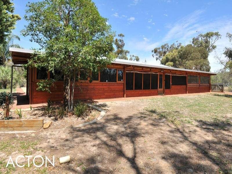 81 Caponi Road, Barragup WA 6209