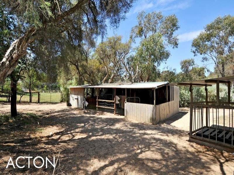 81 Caponi Road, Barragup WA 6209