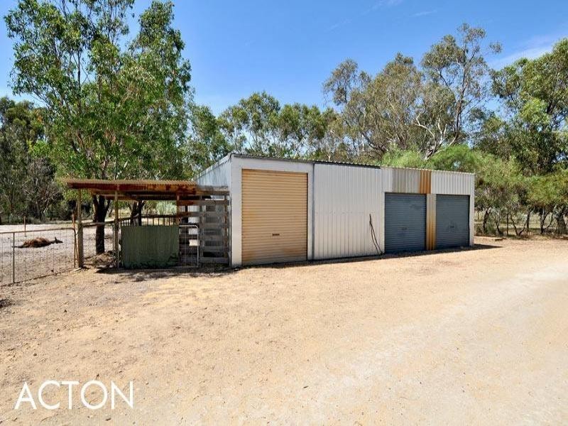 81 Caponi Road, Barragup WA 6209