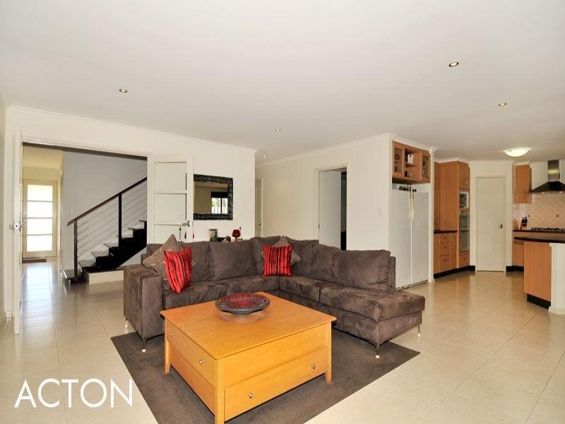 27 Cervantes Drive, Erskine WA 6210