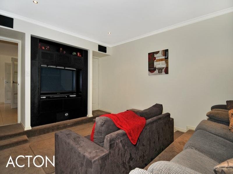 27 Cervantes Drive, Erskine WA 6210