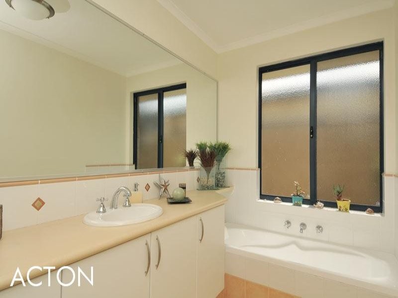 27 Cervantes Drive, Erskine WA 6210